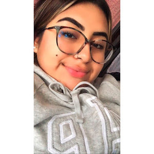 Meet your Posher, Mariana